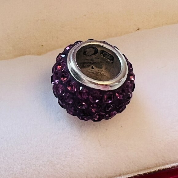 Set of Eight Assorted Bracelet Charms - some Hallmarked .925 - Picture 4 of 10